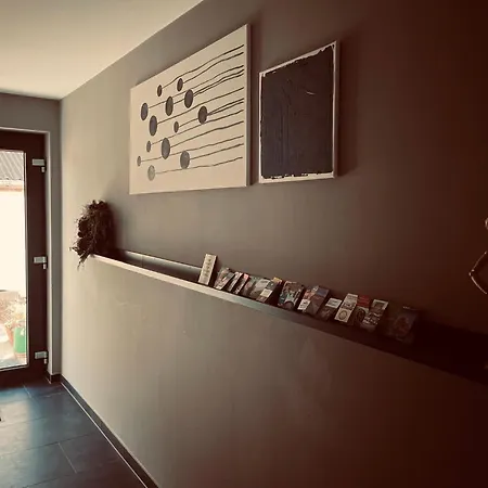 Zone 3 Apartment *